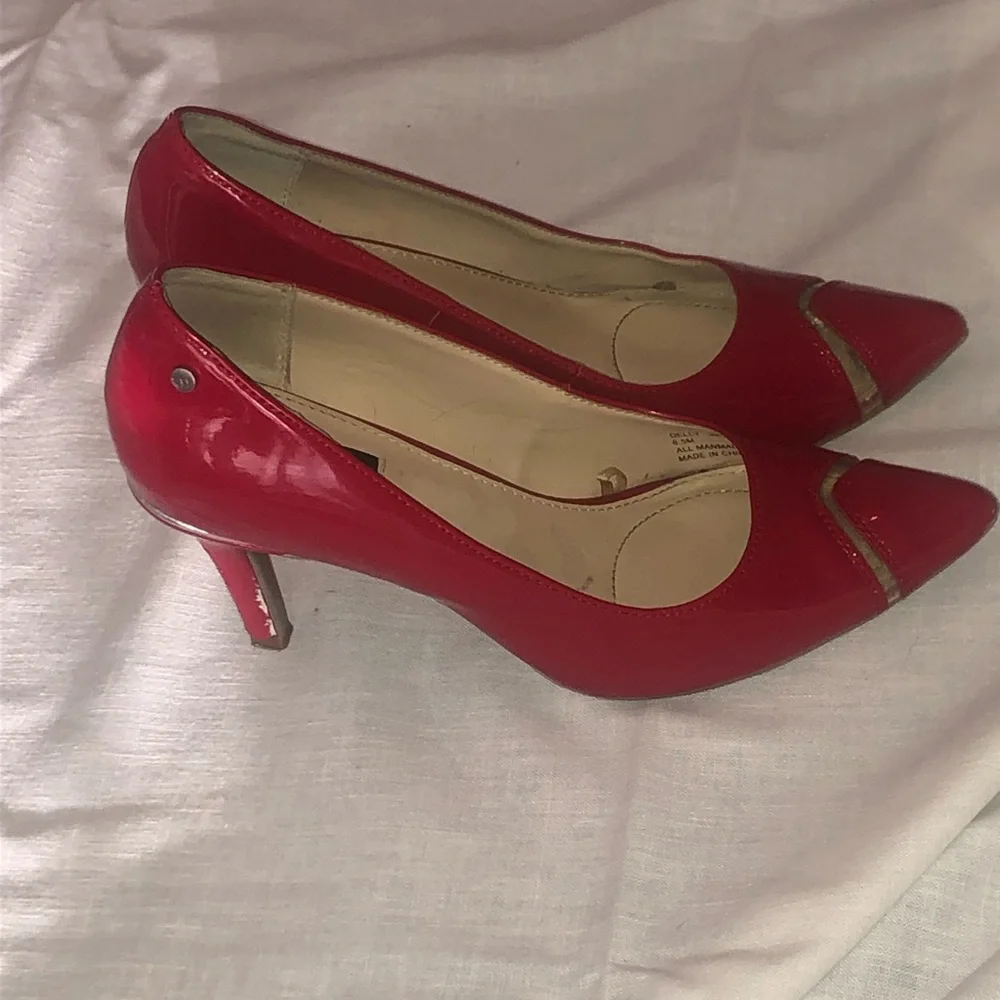 🌞 Jones New York Delly 3” pointy toed red patent leather pumps women size 6.5